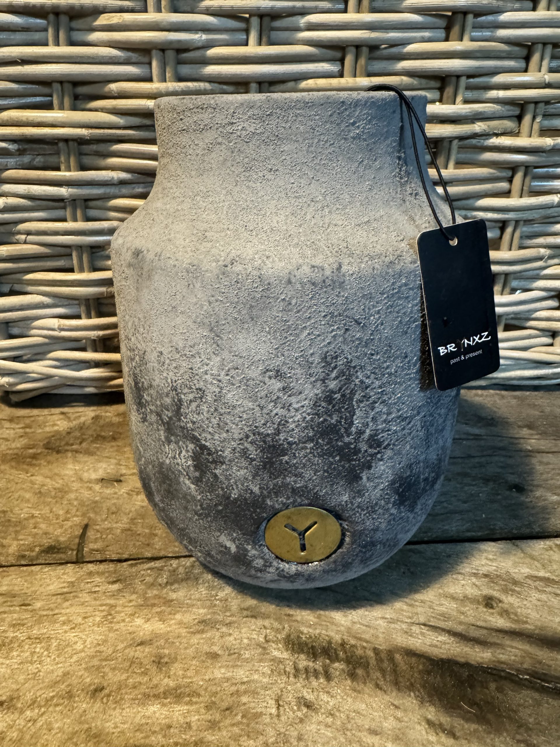Brynxz vaas Stone Black LET OP!!!! Beschadiging