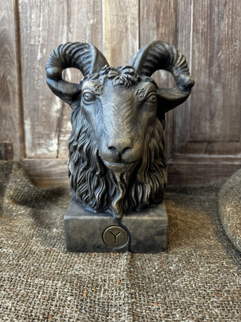 Brynxz Statue Ram