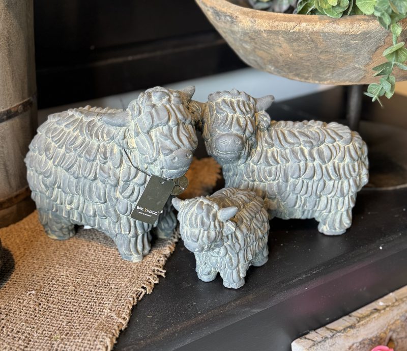Set of 3 generations Scottish Highlanders Maj. Vintage