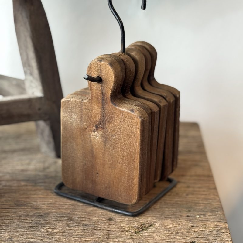 Houten Onderzetters aan stander