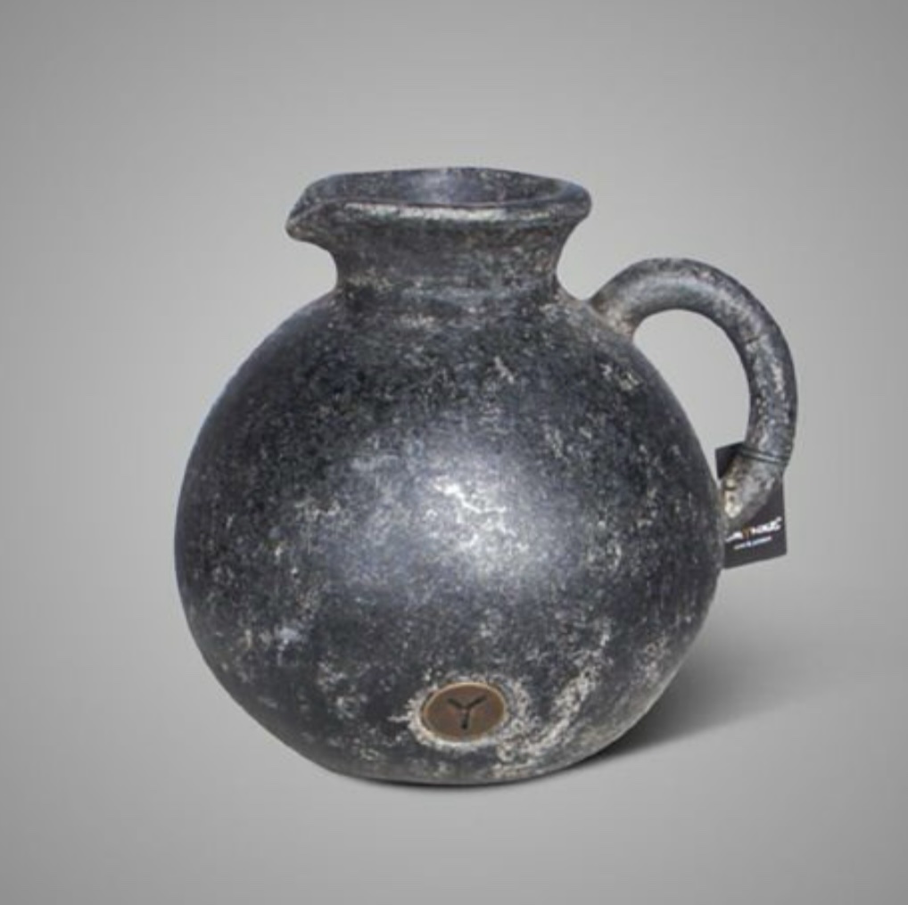 Brynxz Jug Bolvase One Ear Basalt L